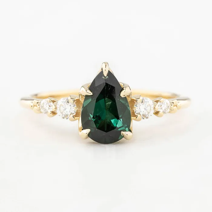 Rings Envero Jewelry Estel Fleur Setting Pear cut