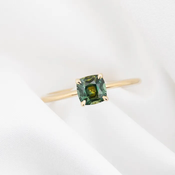 Sara Ring 093ct Parti Green Yellow Montana Sapphire 14K Yellow Gold One of a kind Envero Jewelry Rings Sara Ring 093ct Parti Green Yellow Montana Sapphire 14K Yellow Gold One of a kind Envero Jewelry Rings