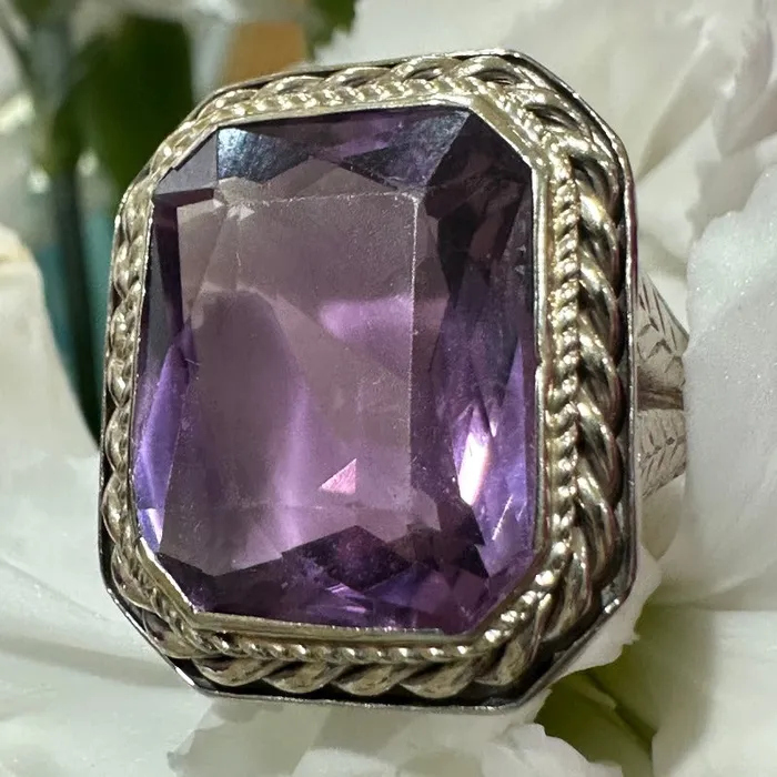 14 Karat White Gold Amethyst Ring 20002516 ONeills Estate Jewelry Rings